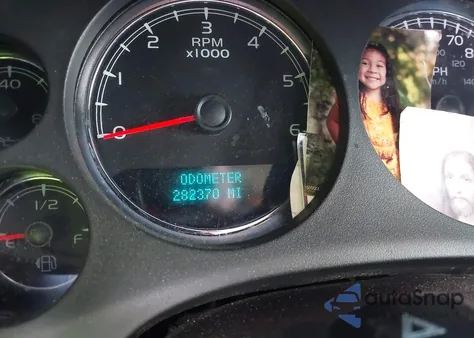 2013 Chevrolet Suburban 1500 Ltz z USA, uszkodzony, nr VIN 1GNSCKE09DR229449